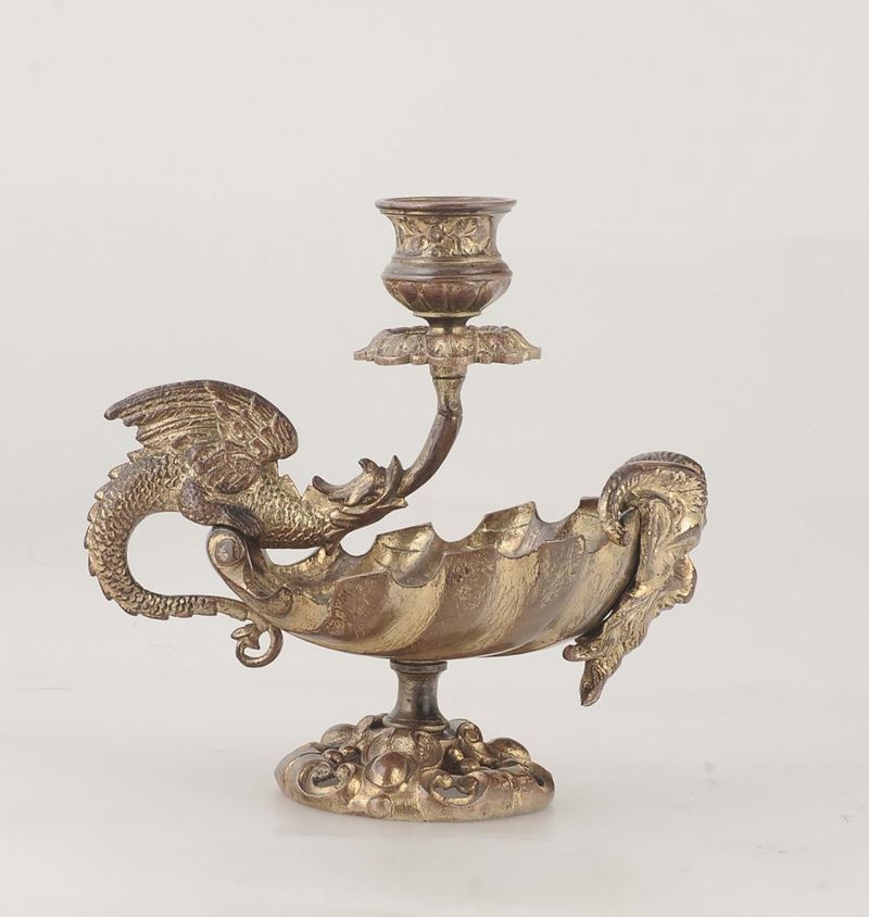 Candeliere in bronzo dorato, XIX secolo  - Asta Antiquariato, Affidamenti da raffinate dimore private - Cambi Casa d'Aste