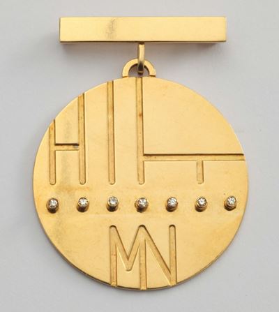 Gio Ponti Spilla con Diamanti in Oro Giallo 750/1000