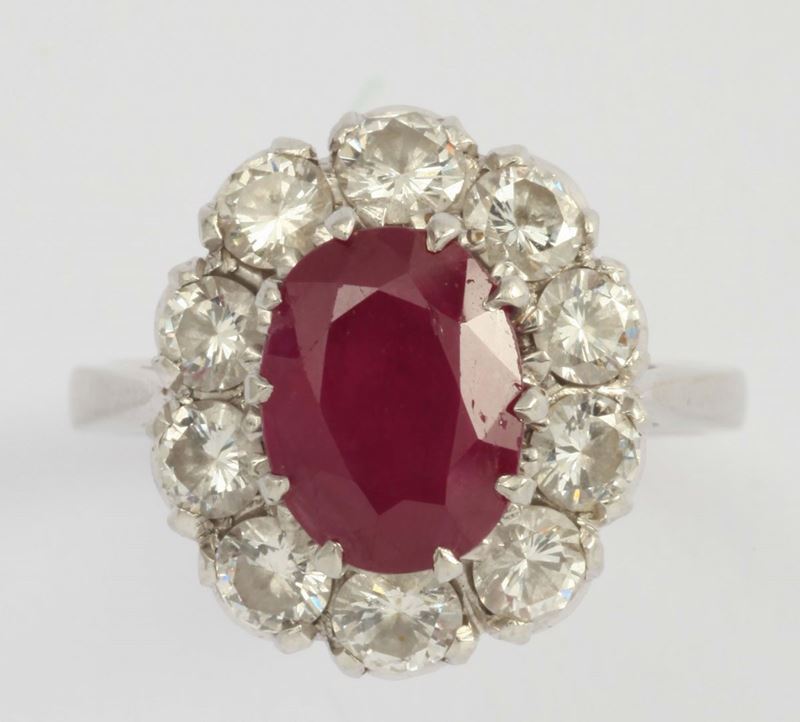A ruby and diamond cluster ring  - Auction Fine Jewels - I - Cambi Casa d'Aste