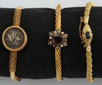 Lotto Composto da Tre Bracciali Rigidi