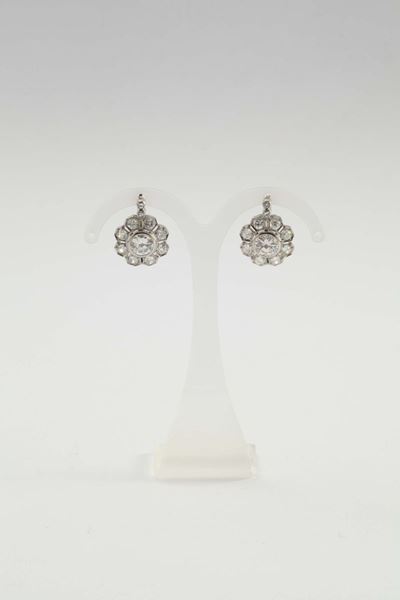Orecchini a Fiore con Diamanti