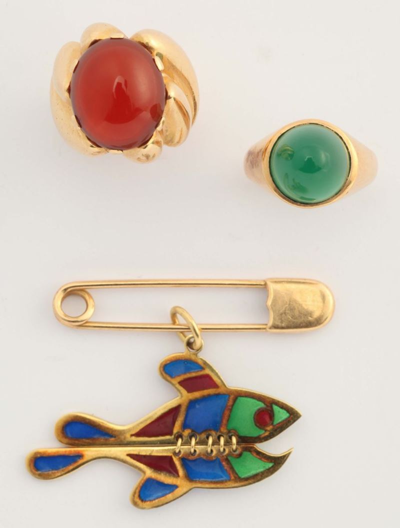 A lot of two rings and one brooch  - Auction Fine Jewels - I - Cambi Casa d'Aste