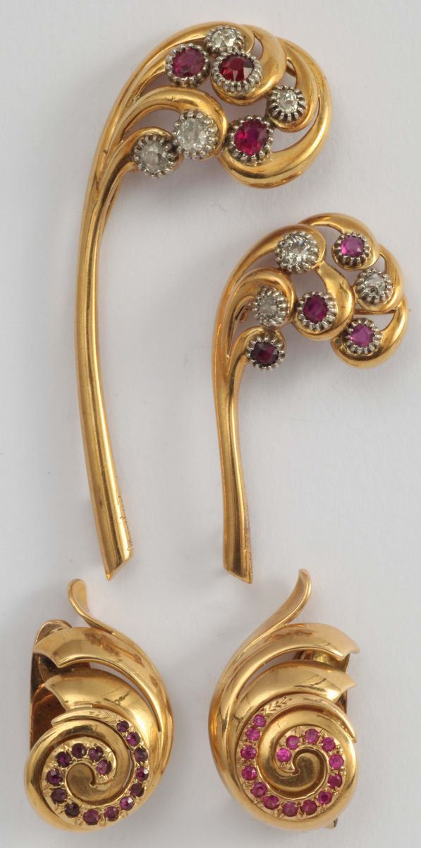 A lot of two brooches and one pair of earrings  - Auction Fine Jewels - I - Cambi Casa d'Aste