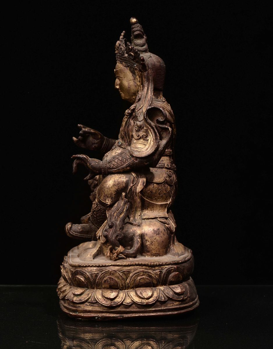 Bella Scultura in Bronzo Dorato Raffigurante Vaisravana su Cane di Pho, Tibet, XVI Secolo
