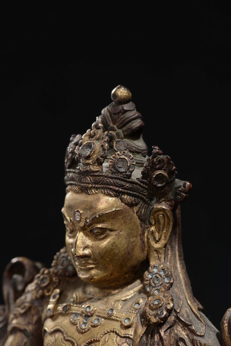 Bella Scultura in Bronzo Dorato Raffigurante Vaisravana su Cane di Pho, Tibet, XVI Secolo