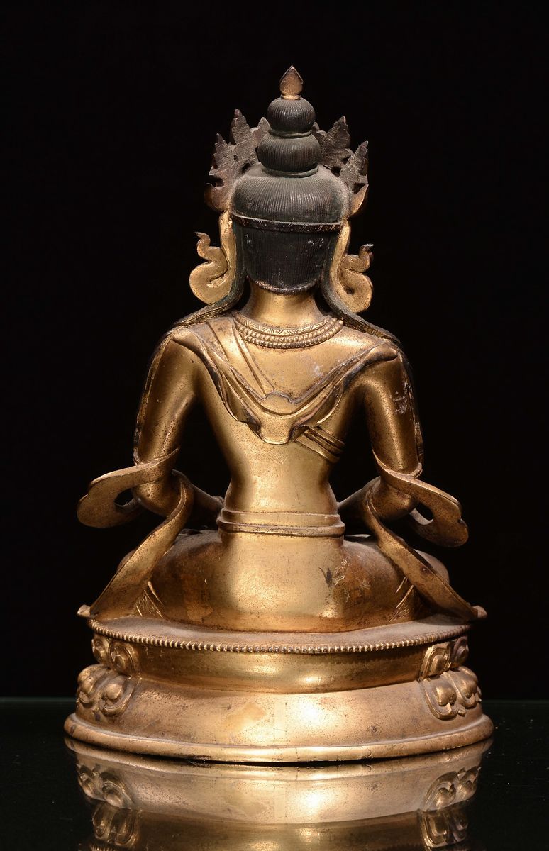 Figura di Amitaya in Bronzo Dorato, Cina, Dinastia Qing, Epoca, Qianlong (1736-1796)