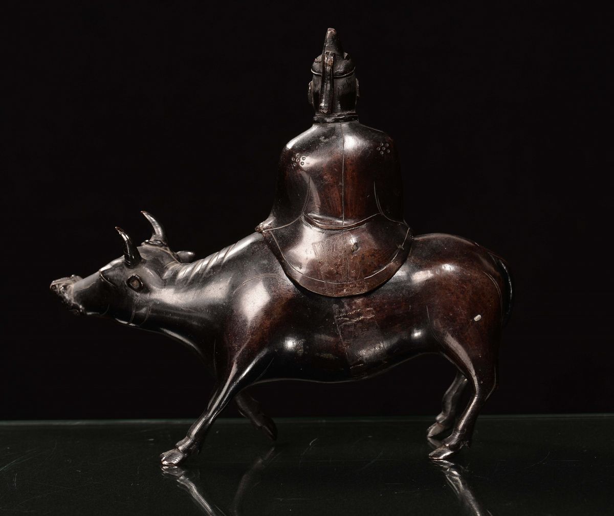 Scultura in Bronzo Raffigurante Saggio su Bufalo, Cina, Dinastia Qing, XVIII Secolo