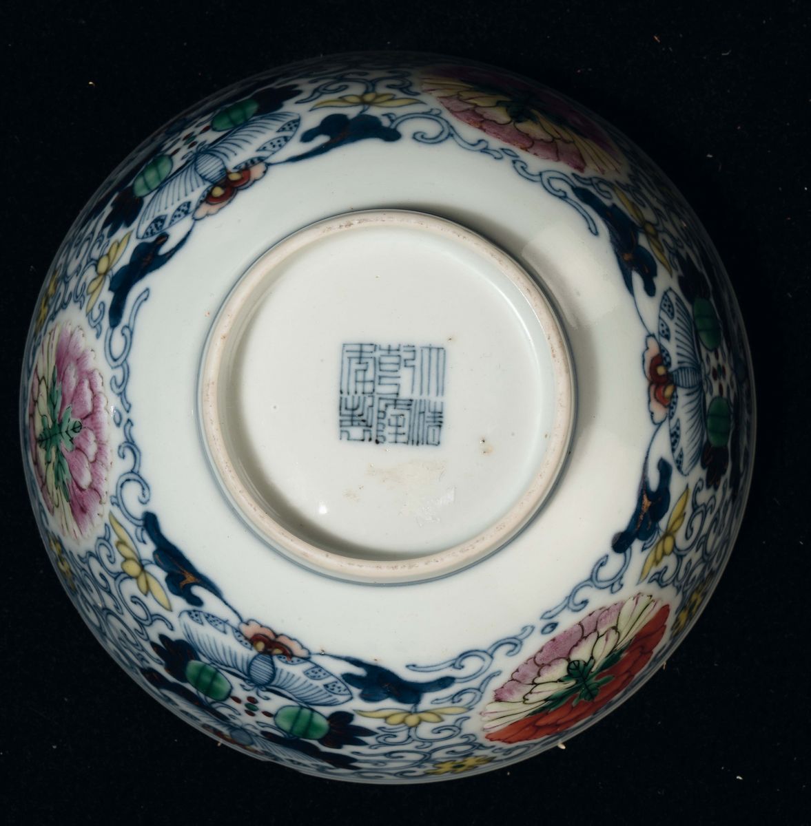 Coppia di Ciotole in Porcellana Famiglia Rosa con Decoro Blu e Fiori Rosa, Cina, Dinastia Qing, X...
