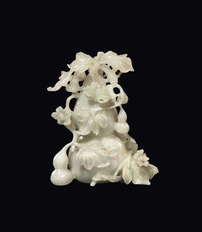 Vasetto a Doppia Zucca con Decoro Vegetale in Giada Bianca, Cina, Dinastia Qing, XIX Secolo