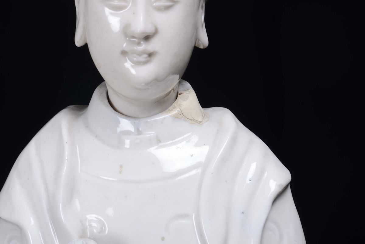 Coppia di Guanyin in Porcellana Blanc De Chine Cina, Dinastia Qing, XVIII Secolo