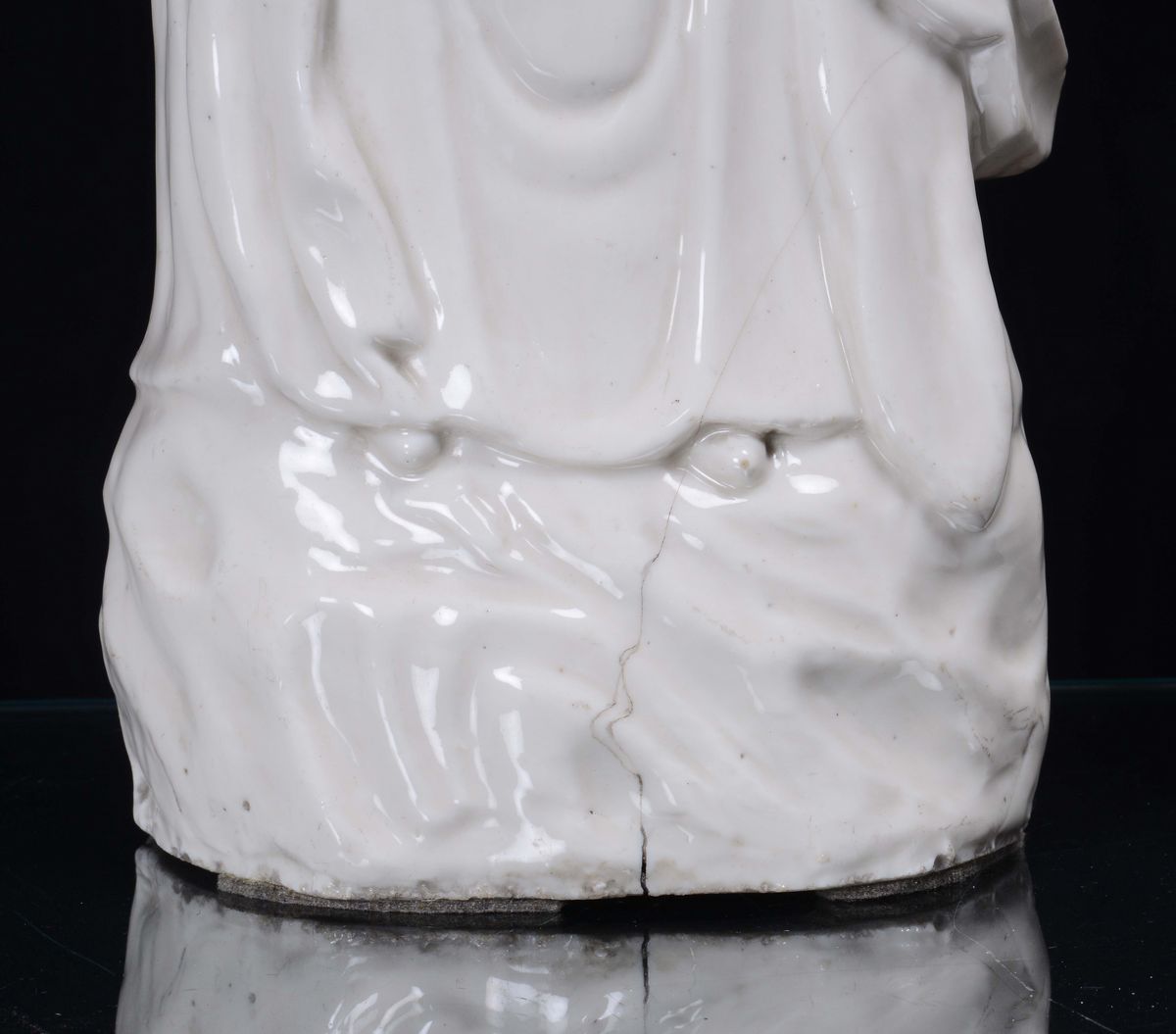 Coppia di Guanyin in Porcellana Blanc De Chine Cina, Dinastia Qing, XVIII Secolo