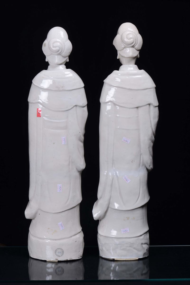 Coppia di Guanyin in Porcellana Blanc De Chine Cina, Dinastia Qing, XVIII Secolo