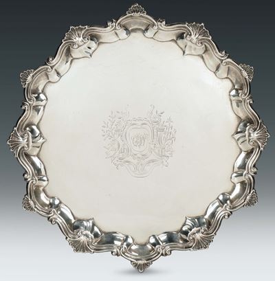 Salver in Argento Fuso, Sbalzato e Cesellato, Argentiere Richard Rugg, Londra 1761
