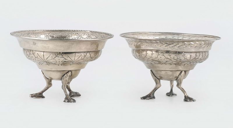 A pair of molten, embossed, fretworked and gilt silver incense burner, Ausburg, first quarter of the 19th century  - Auction Silver an a Filigrana Collection - II - Cambi Casa d'Aste