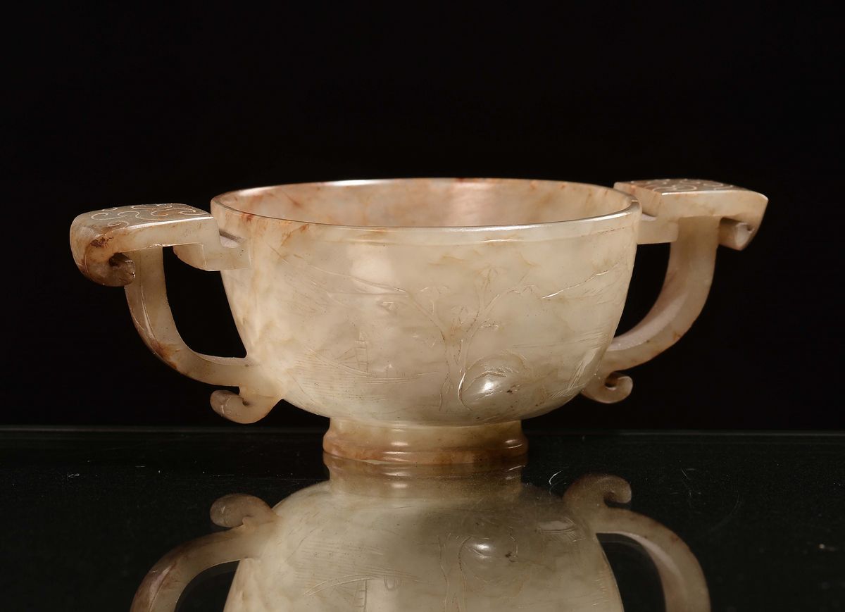 Coppetta Cerimoniale in Giada Bianca e Russet con Manici, Cina, Dinastia Qing, Epoca Qianlong (17...