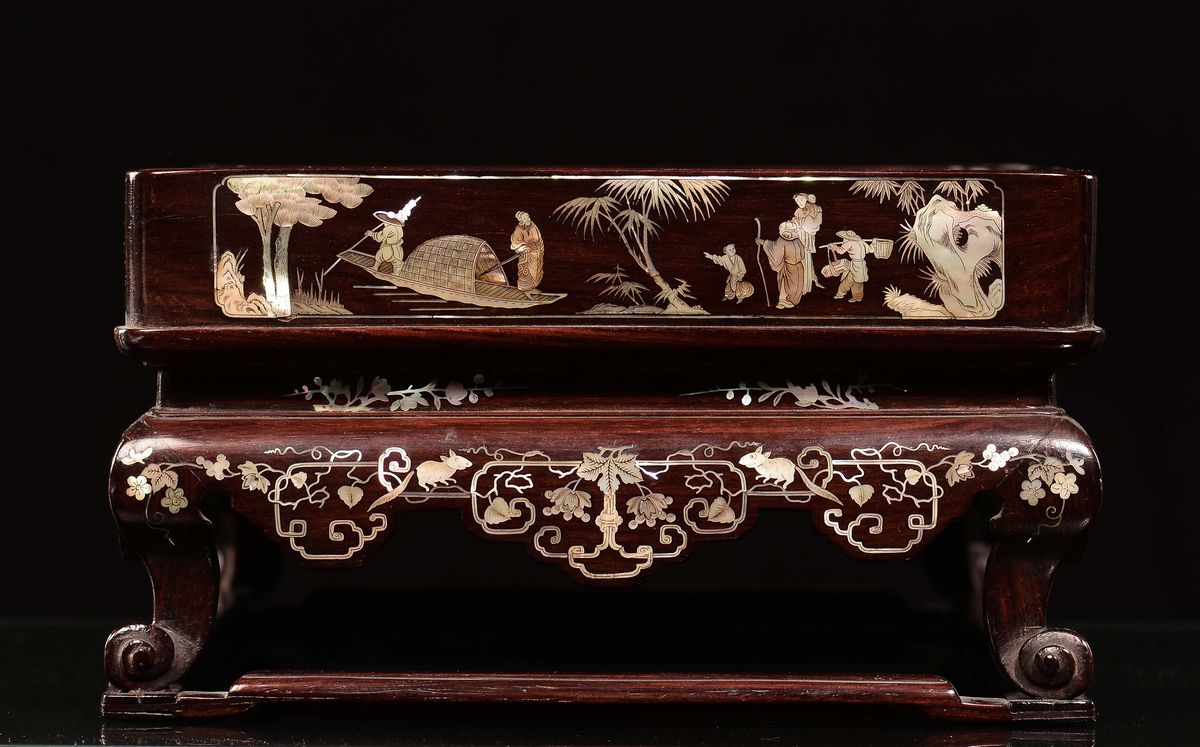 Vassoio in Legno con Intarsi in Madreperla, Canton,cina, Dinastia Qing, XIX Secolo