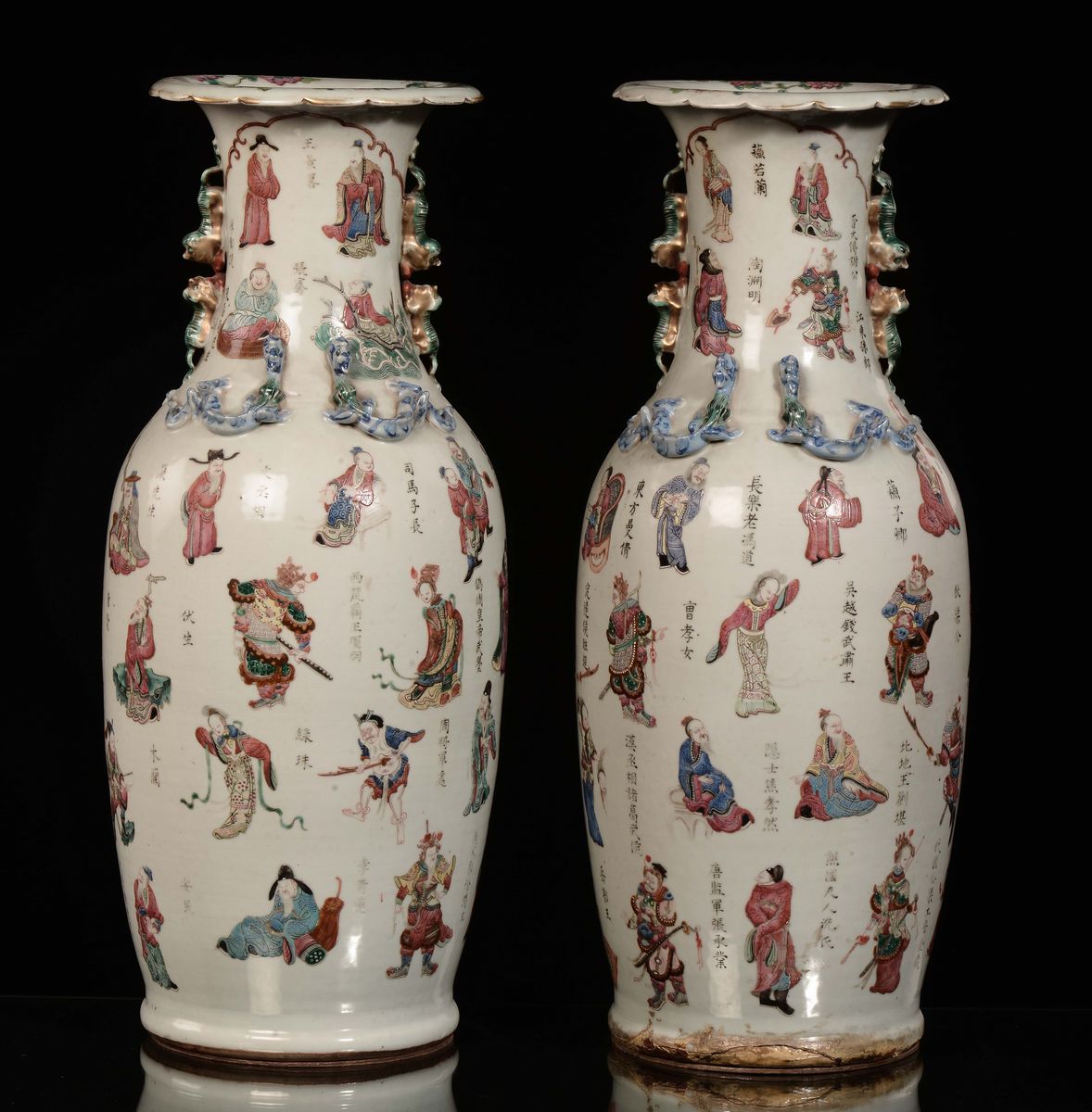 Coppia di Vasi in Porcellana Famiglia Rosa con Ideogrammi e Figure, Cina, Dinastia Qing, Epoca Gu...