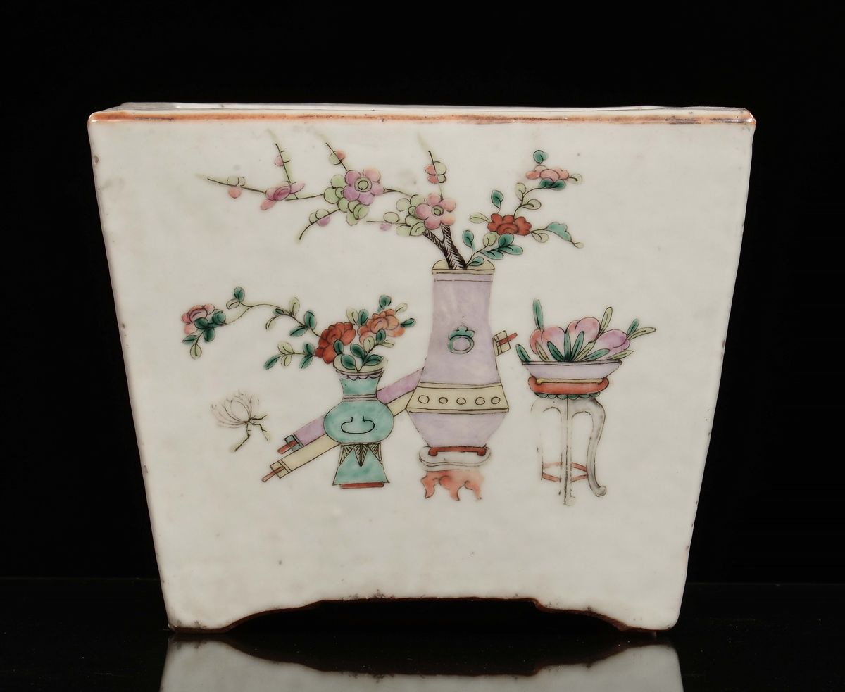 Giardiniere in Porcellana Famiglia Rosa a Sezione Quadrata, Cina, Dinastia Qing, XIX Secolo
