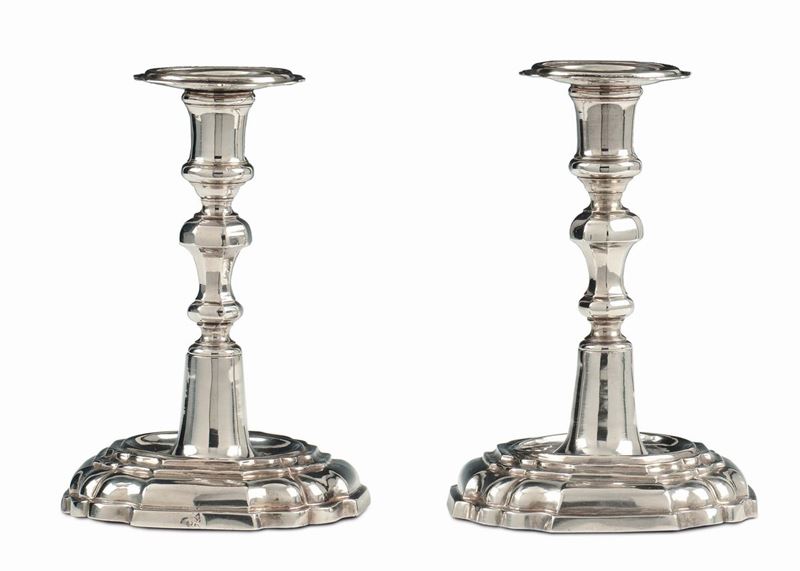 A pair of molten and embossed silver candlesticks, San Michele workshop in Milan, second half 18th century  - Auction Silver an a Filigrana Collection - II - Cambi Casa d'Aste