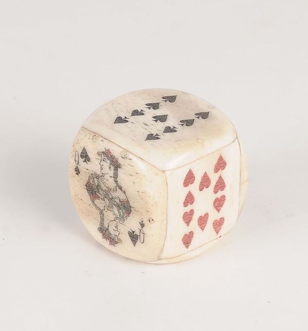 Scatola a foggia di dado in avorio, XIX secolo