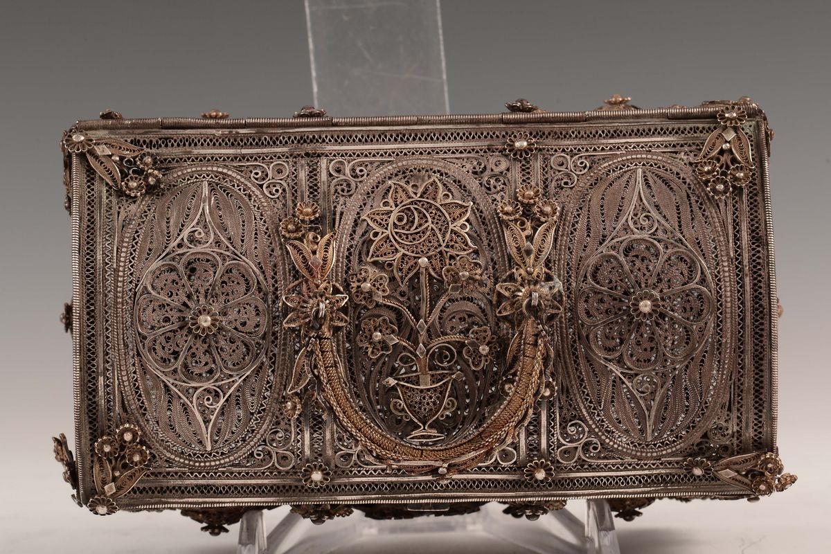Cofanetto in Filigrana D'argento Dorata, Arte Balcanica o Russa degli Inizio del XX Secolo