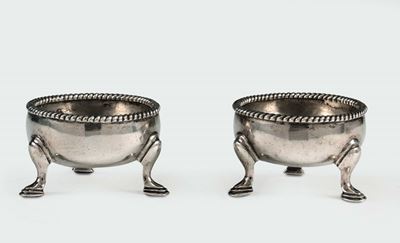 Coppia di Saliere Circolari in Argento con Tre Piedini, Messina 1794