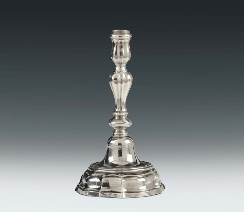 Candeliere in argento, Genova, punzone della Torretta 1769  - Asta Argenti e una Collezione di Filigrane - II - Cambi Casa d'Aste