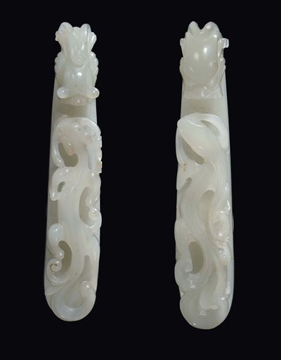 Coppia di Fibbie in Giada Bianca a Guisa di Draghetto, Cina, Dinastia Qing, Epoca Qianlong (1736-...