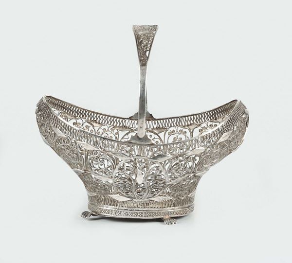Cestino con manico in filigrana d'argento, Europa centrale XIX secolo