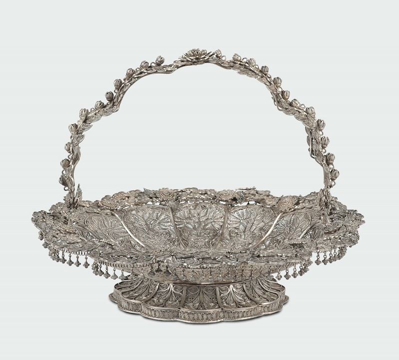 A silver filigree handled basket, Egisto Sivelli, Genoa 19th century  - Auction Silver an a Filigrana Collection - II - Cambi Casa d'Aste