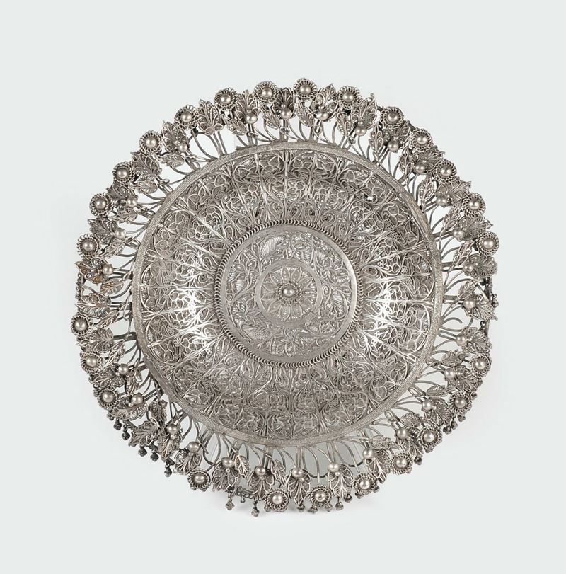 A silver filigree raised back, the Middle East, 19th century  - Auction Silver an a Filigrana Collection - II - Cambi Casa d'Aste