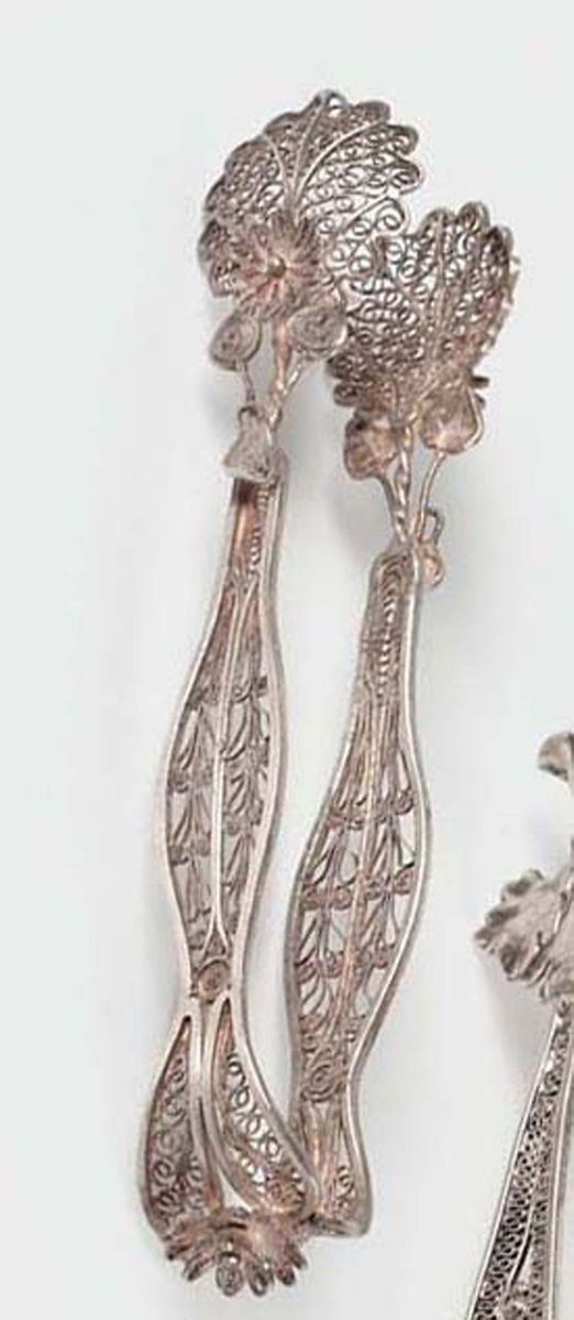 A silver filigree sugar pliers, Turin 19th century  - Auction Silver an a Filigrana Collection - II - Cambi Casa d'Aste