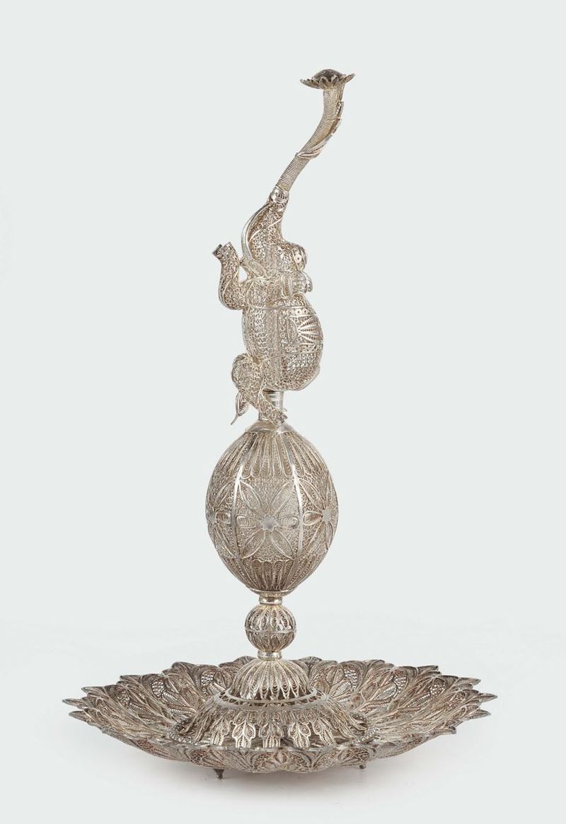 Spargi profumo in filigrana d'argento, India XIX secolo  - Asta Argenti e una Collezione di Filigrane - II - Cambi Casa d'Aste