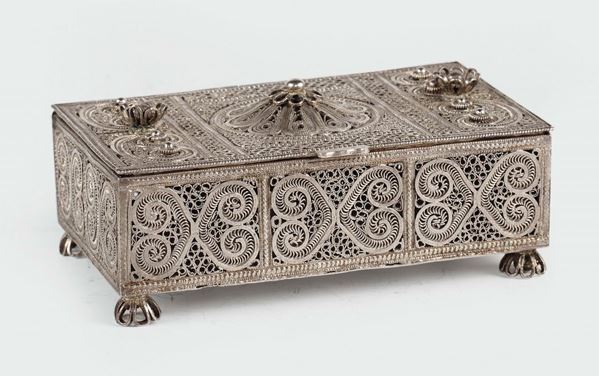 A silver filigree basket, India 19th century