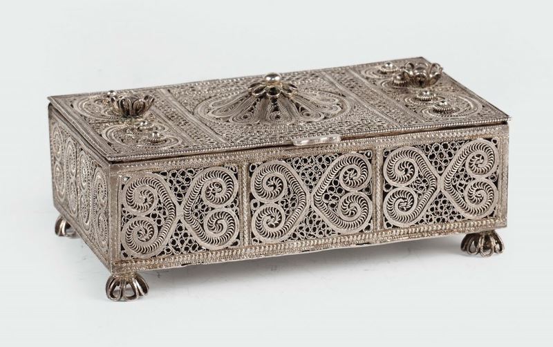 Cofanetto in filigrana d'argento, India XIX secolo  - Asta Argenti e una Collezione di Filigrane - II - Cambi Casa d'Aste
