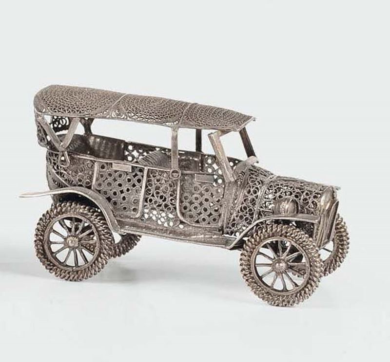 Modellino di auto in filigrana d'argento, Genova XX secolo  - Asta Argenti e una Collezione di Filigrane - II - Cambi Casa d'Aste