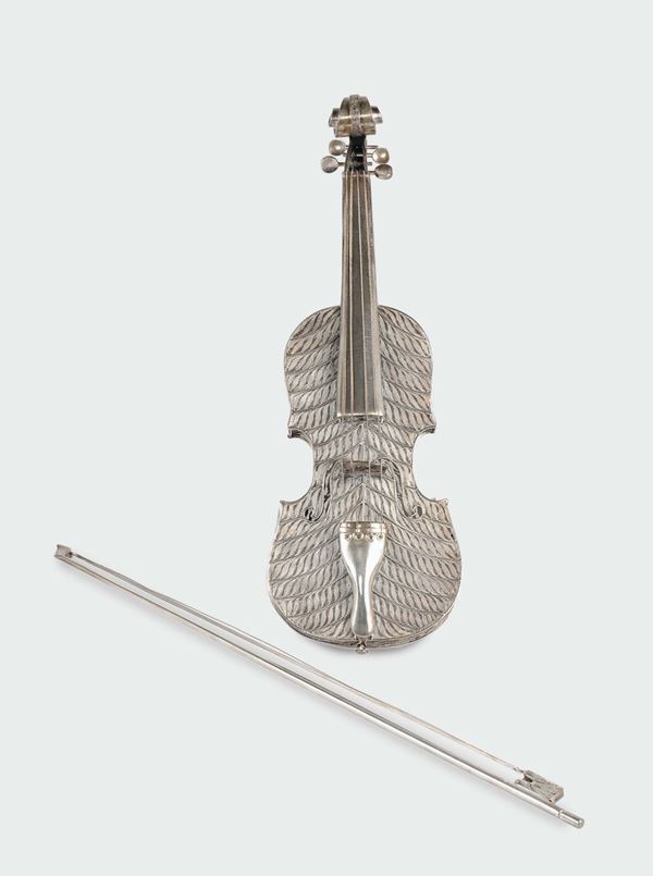 A silver filigree violin with bow model, Genoa early 20th century