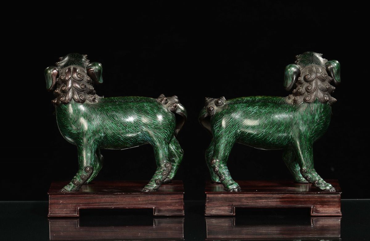 Coppia di Cani di Pho in Cloisonnè Smaltata di Verde, Cina, Dinastia Qing, XIX Secolo