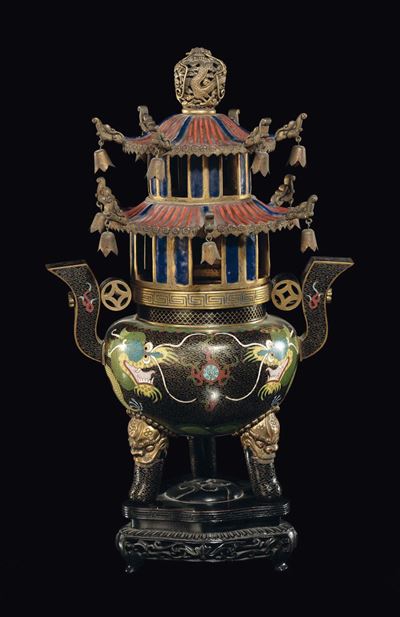 Lanterna Cloisonnè a Forma di Pagoda a Fondo Nero con Draghi, Cina, Dinastia Qing, XIX Secolo