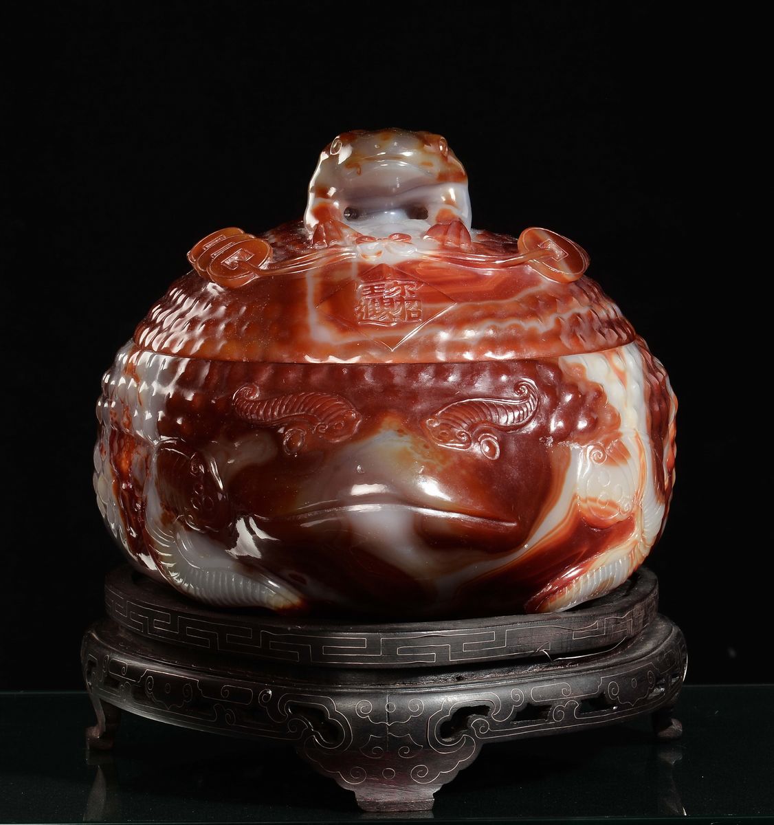 Zuppiera in Agata a Forma di Rana nei Toni del Viola e Dell'arancio, Cina, Repubblica, XX Secolo