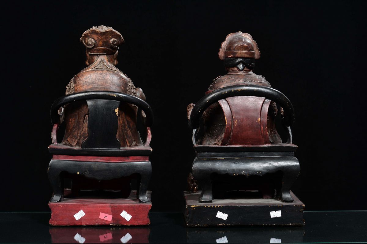 Coppia di Imperatori in Legno su Trono, Cina, Dinastia Ming, XVII Secolo