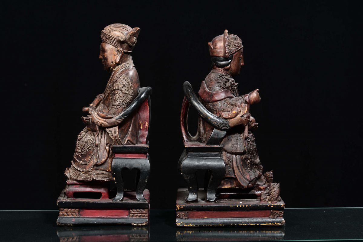 Coppia di Imperatori in Legno su Trono, Cina, Dinastia Ming, XVII Secolo
