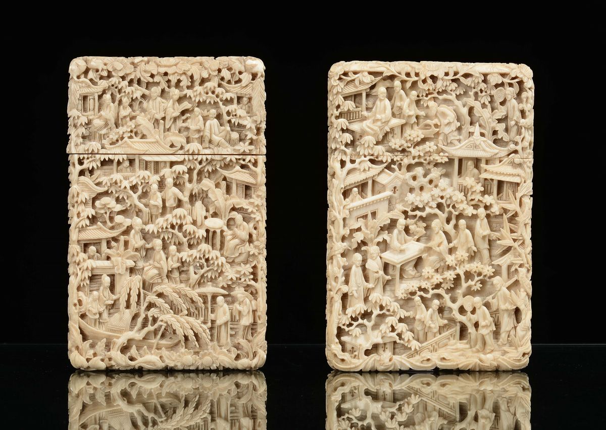 Coppia di Portabiglietti in Avorio Finemente Incisi, Canton, Cina, Dinastia Qing, Fine XIX Secolo
