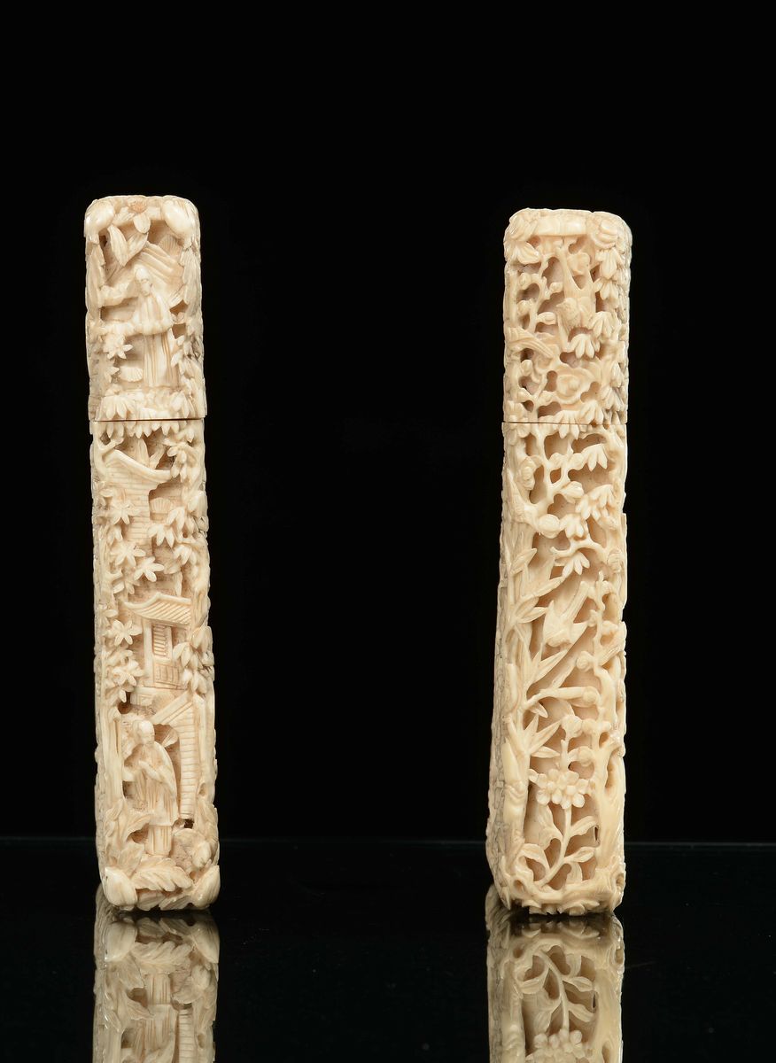 Coppia di Portabiglietti in Avorio Finemente Incisi, Canton, Cina, Dinastia Qing, Fine XIX Secolo