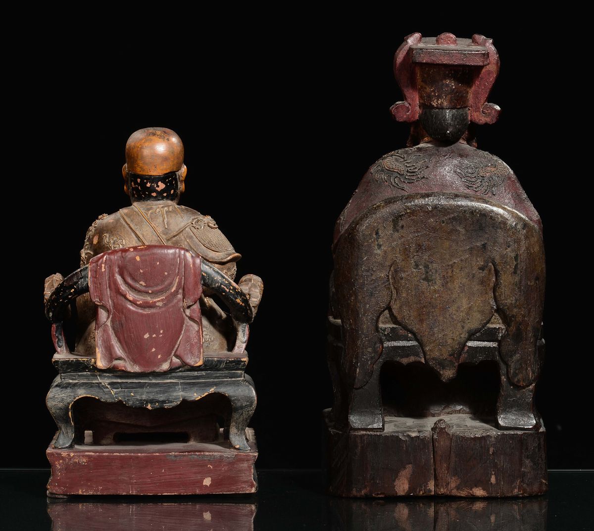Due Dignitari in Trono in Legno, Cina, Dinastia Ming, XVII Secolo