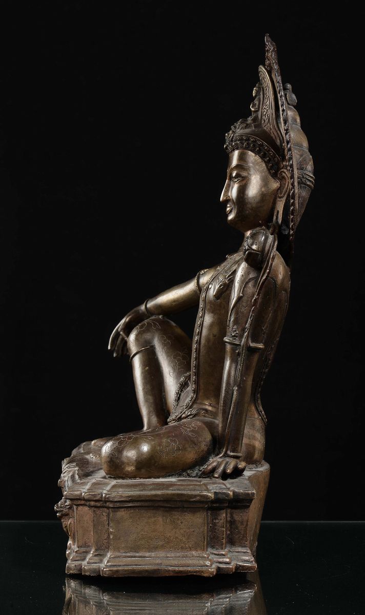 Padmapani in Bronzo con Inserti D'argento sugli Occhi, Nepal, XVIII Secolo