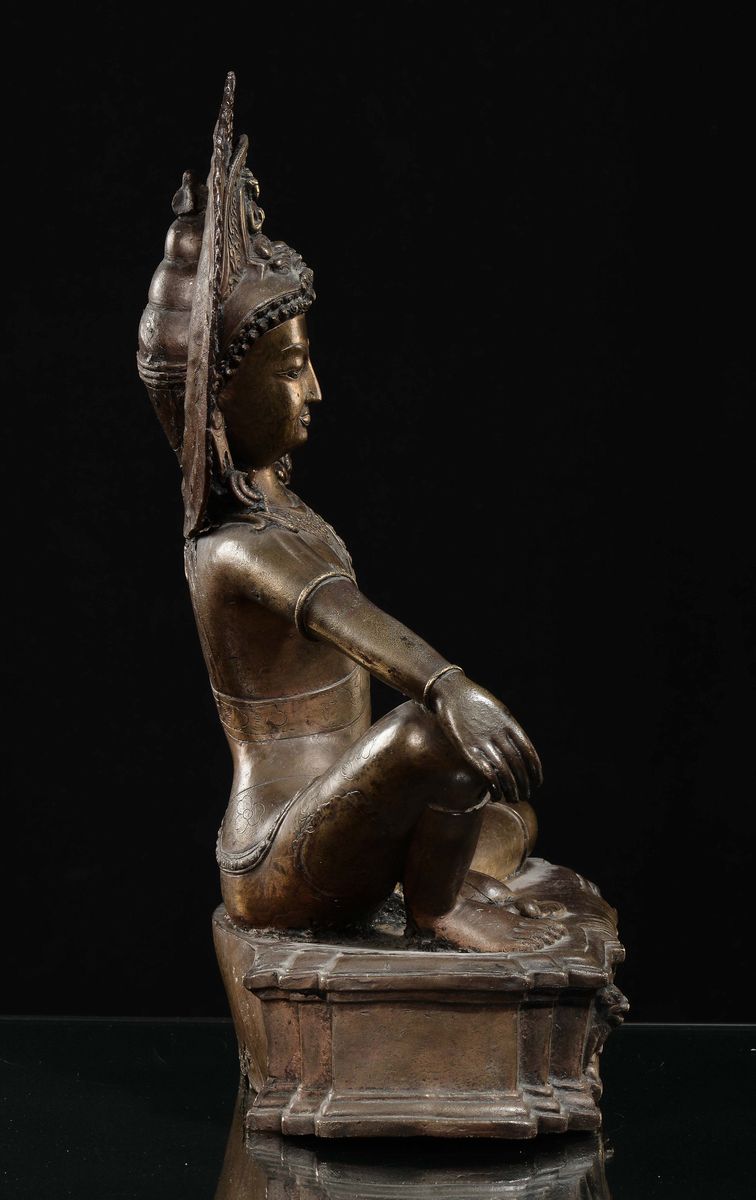 Padmapani in Bronzo con Inserti D'argento sugli Occhi, Nepal, XVIII Secolo