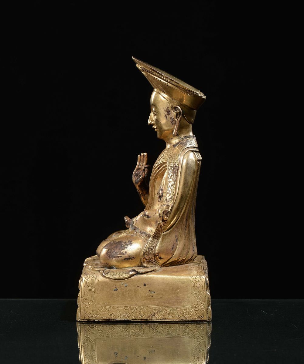 Bella Figura di Lama in Bronzo Dorato, Tibet, Fine XVII Secolo