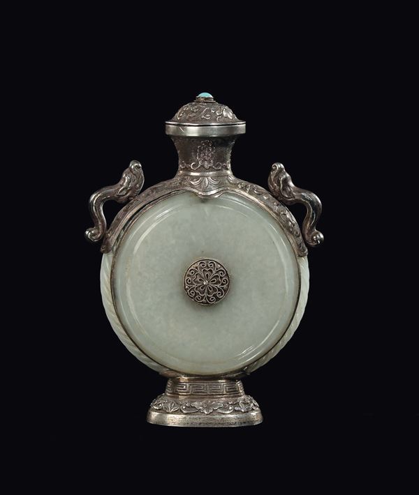 Snuff bottle in argento e giada, Cina, Dinastia Qing, fine XVIII secolo