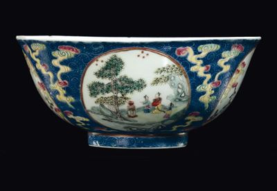 Coppa in Porcellana a Sfondo Blu con Scene di Vita Comune, Cina, Dinastia Qing, Marca e del Perio...